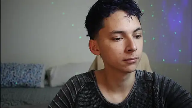 Snapshot of archi_love chatting on 02-08-26, 05:33 archi love online show from 02-08-26, 05:33