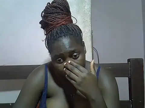 Snapshot of Horny-quen chatting on 06-05-26, 06:42 Horny-quen online show from 06-05-26, 06:42