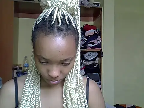 Snapshot of pretty_jazminee1 chatting on 05-19-26, 07:15 pretty jazminee1 online show from 05-19-26, 07:15