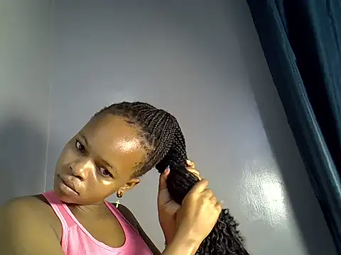 Snapshot of Afrikan_desire chatting on 05-26-26, 04:47 Afrikan desire online show from 05-26-26, 04:47