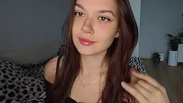 Vicki queen online show from 06-19-26, 05:12