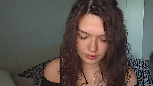 Vicki queen online show from 06-27-26, 05:12