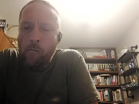 Snapshot of icebergXpress chatting on 06-10-26, 05:39 icebergXpress online show from 06-10-26, 05:39