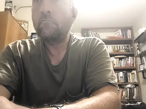 Snapshot of icebergXpress chatting on 06-18-26, 08:14 icebergXpress online show from 06-18-26, 08:14