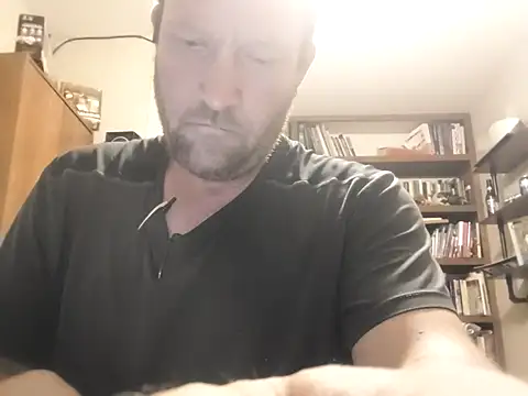 Snapshot of icebergXpress chatting on 07-17-26, 06:20 icebergXpress online show from 07-17-26, 06:20