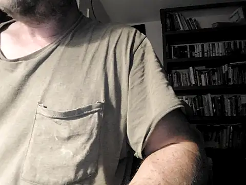 Snapshot of icebergXpress chatting on 07-22-26, 04:15 icebergXpress online show from 07-22-26, 04:15