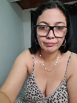 Snapshot of Scarlett_Valnyx chatting on 06-23-26, 02:04 Scarlett Valnyx online show from 06-23-26, 02:04