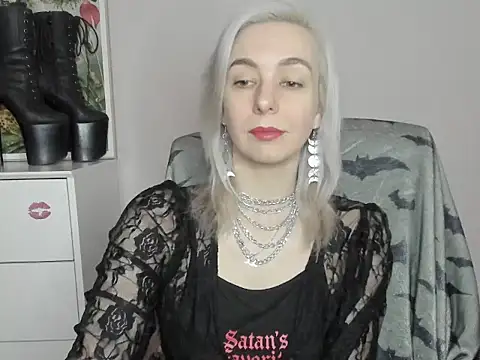 Snapshot of velvetanne chatting on 06-24-26, 06:23 velvetanne online show from 06-24-26, 06:23