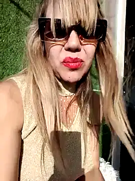 Snapshot of Ofeliafoxx chatting on 05-24-26, 08:14 Ofeliafoxx online show from 05-24-26, 08:14