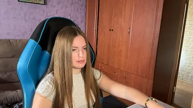 SilkSinner  online show from 07-12-26, 12:40