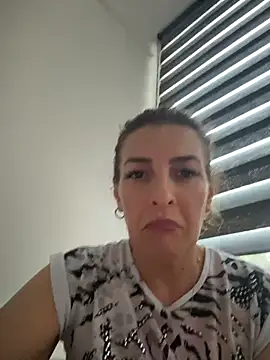Snapshot of Hot-Milf4U chatting on 06-21-26, 05:37 Hot-Milf4U online show from 06-21-26, 05:37