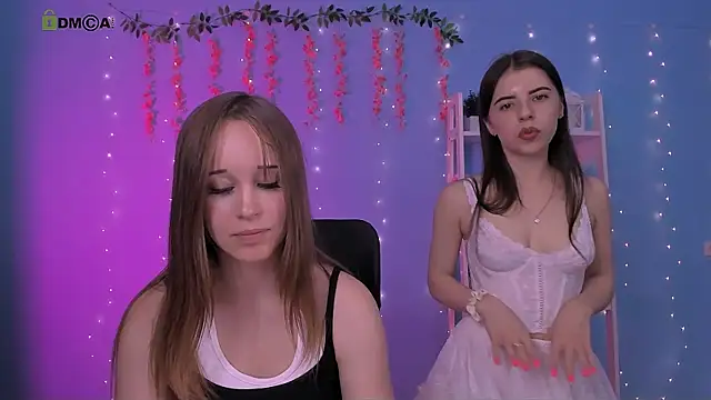 Snapshot of lyra_desire chatting on 06-25-26, 07:29 lyra desire online show from 06-25-26, 07:29