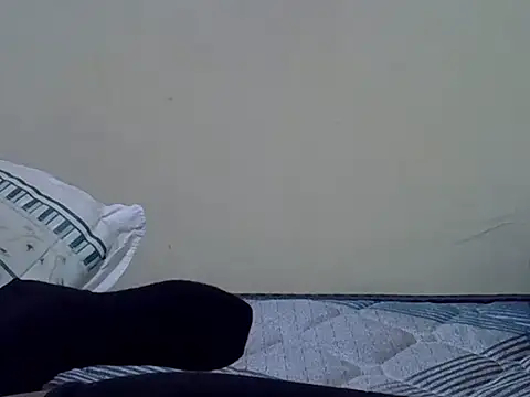 Snapshot of sugarplum18 chatting on 06-14-26, 01:35 sugarplum18 online show from 06-14-26, 01:35