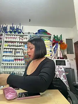 ISABELLA  LUNA online show from 06-23-26, 01:42