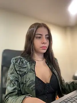 Snapshot of Hanna_Cruz_ chatting on 06-04-26, 02:01 Hanna Cruz online show from 06-04-26, 02:01