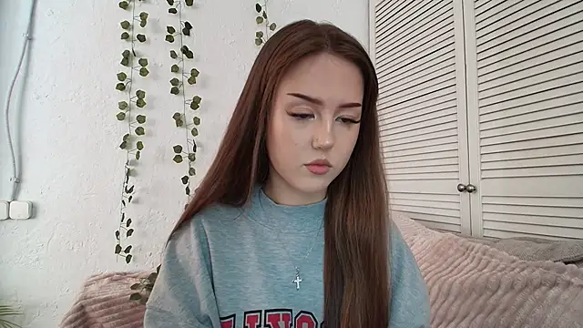 Snapshot of silver_grl chatting on 05-25-26, 03:01 silver grl online show from 05-25-26, 03:01