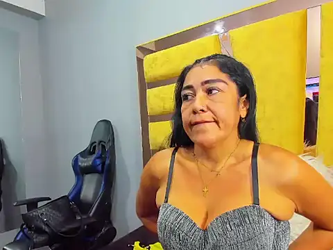 VikyThomsonn online show from 06-25-26, 01:15
