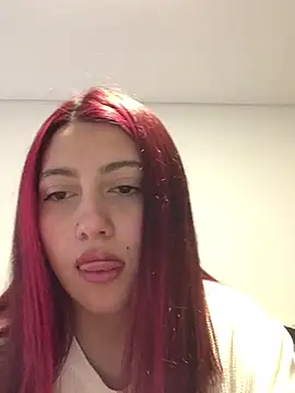 Snapshot of Emma_Cut chatting on 05-20-26, 04:46 Emma Cut online show from 05-20-26, 04:46