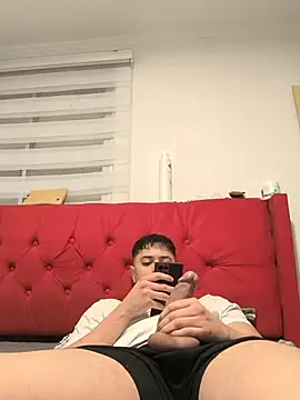 Snapshot of BodyGym18 chatting on 05-19-26, 07:42 BodyGym18 online show from 05-19-26, 07:42