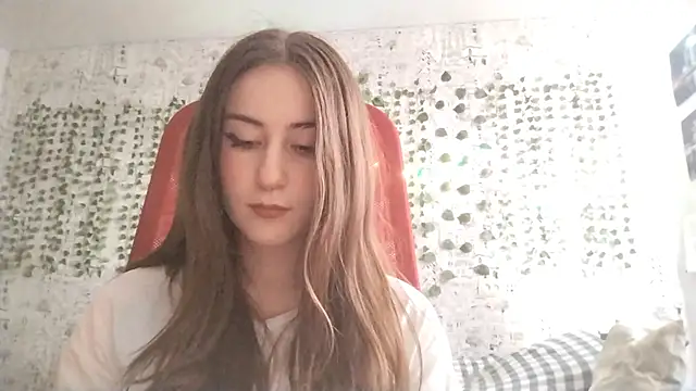 Snapshot of Pollykiss chatting on 06-05-26, 01:17 Pollykiss online show from 06-05-26, 01:17