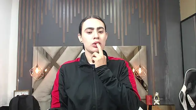 Snapshot of MartinaaFit chatting on 06-19-26, 11:36 MartinaaFit online show from 06-19-26, 11:36