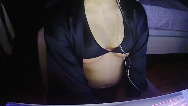 Snapshot of valentinaceleste chatting on 05-22-26, 02:40 valentinaceleste online show from 05-22-26, 02:40