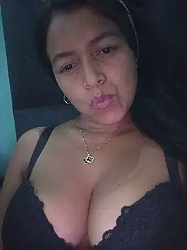 Snapshot of Ateneaxxxx chatting on 05-20-26, 03:56 Ateneaxxxx online show from 05-20-26, 03:56