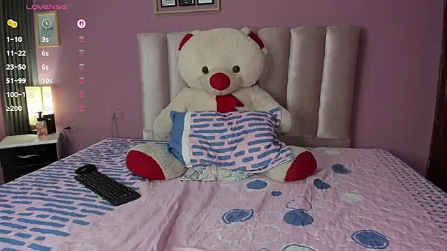 ORIANNA 21 online show from 06-17-26, 09:05