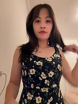 Snapshot of yangyang_218 chatting on 05-21-26, 04:19 yangyang 218 online show from 05-21-26, 04:19