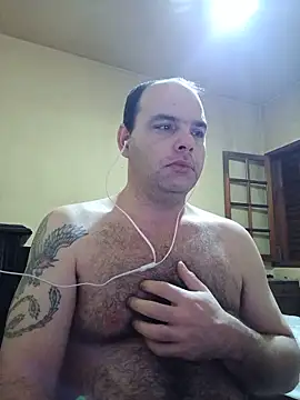 Snapshot of Safado700 chatting on 05-27-26, 02:41 Safado700 online show from 05-27-26, 02:41
