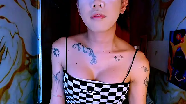 Snapshot of empressqueen_zoe chatting on 05-26-26, 10:22 empressqueen zoe online show from 05-26-26, 10:22