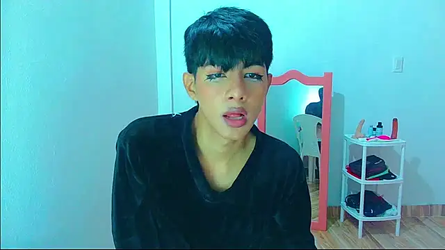 Snapshot of phuwin_bj chatting on 05-25-26, 06:08 phuwin bj online show from 05-25-26, 06:08