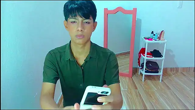 Snapshot of phuwin_bj chatting on 05-26-26, 05:47 phuwin bj online show from 05-26-26, 05:47