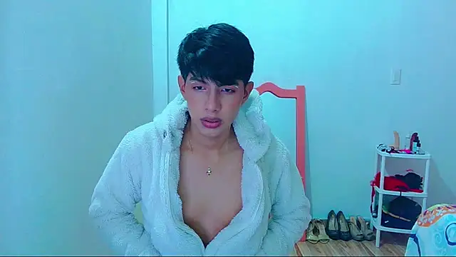 Snapshot of phuwin_bj chatting on 05-30-26, 05:37 phuwin bj online show from 05-30-26, 05:37