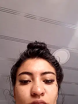 Snapshot of Perla-stone1 chatting on 06-14-26, 08:55 Perla-stone1 online show from 06-14-26, 08:55