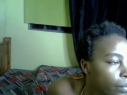Prettieval online show from 05-20-26, 04:13