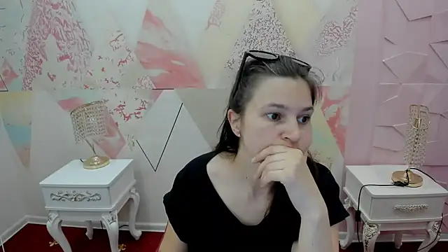 Snapshot of Cenny_love chatting on 05-20-26, 09:15 Cenny love online show from 05-20-26, 09:15