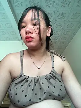 Snapshot of Suki-love chatting on 06-14-26, 02:46 Suki-love online show from 06-14-26, 02:46