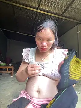 Snapshot of Suki-love chatting on 06-18-26, 09:14 Suki-love online show from 06-18-26, 09:14