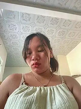 Snapshot of Suki-love chatting on 06-24-26, 03:05 Suki-love online show from 06-24-26, 03:05