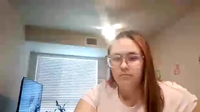 Snapshot of Midnight_Riott chatting on 05-27-26, 11:46 Midnight Riott online show from 05-27-26, 11:46