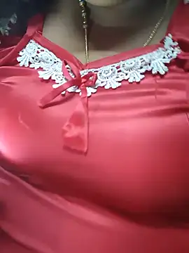 Snapshot of geetha431 chatting on 06-15-26, 05:48 geetha431 online show from 06-15-26, 05:48