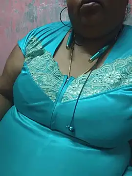 Snapshot of geetha431 chatting on 06-16-26, 06:54 geetha431 online show from 06-16-26, 06:54