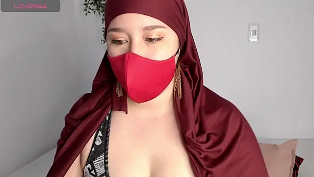 Hahnah blueX online show from 05-21-26, 04:25