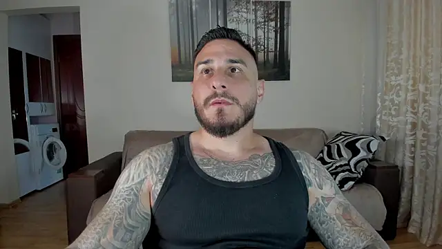 Snapshot of Gymdominus chatting on 05-27-26, 01:41 Gymdominus online show from 05-27-26, 01:41