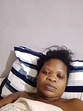 Snapshot of Teecheaa chatting on 06-17-26, 04:19 Teecheaa online show from 06-17-26, 04:19