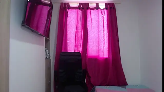Snapshot of Valeria_Santos_ chatting on 06-29-26, 01:11 Valeria Santos online show from 06-29-26, 01:11