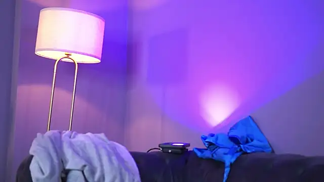 Snapshot of SpicyLeila chatting on 06-10-26, 09:08 SpicyLeila online show from 06-10-26, 09:08