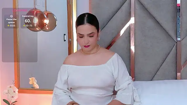 Snapshot of Laurent-Rose chatting on 07-03-26, 01:28 Laurent-Rose online show from 07-03-26, 01:28