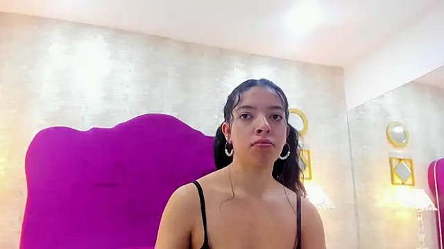 Snapshot of AlexaGill chatting on 07-04-26, 11:49 AlexaGill online show from 07-04-26, 11:49